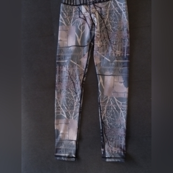 Activewear - Picture 2 of 2